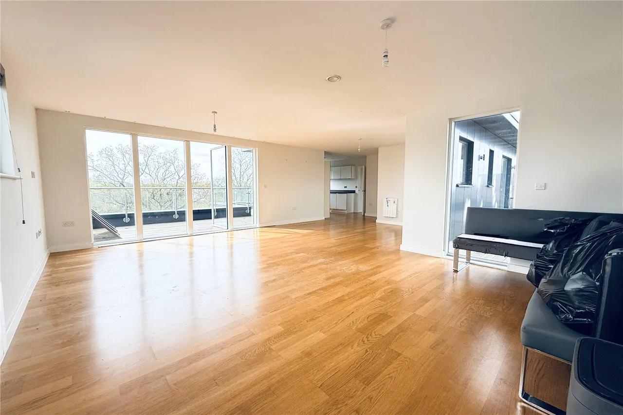 Old Bracknell Lane West, Bracknell, Berkshire, RG12 7LZ, photo 4