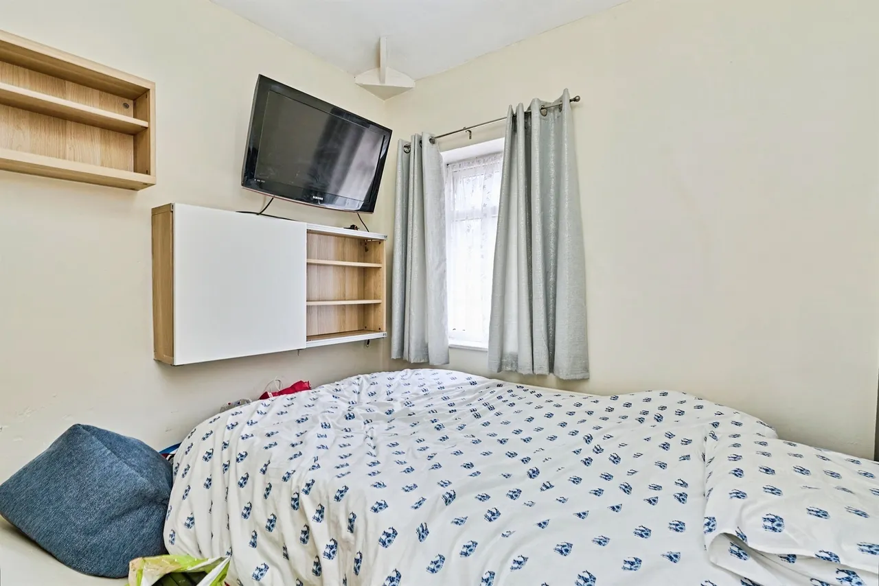 Dial Lane, West Bromwich, B70, photo 16