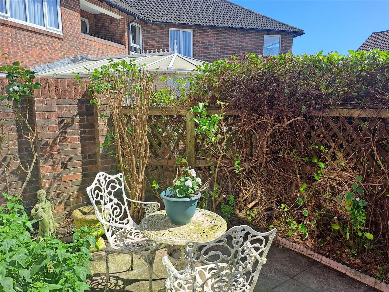 The Leas, Rustington, photo 12