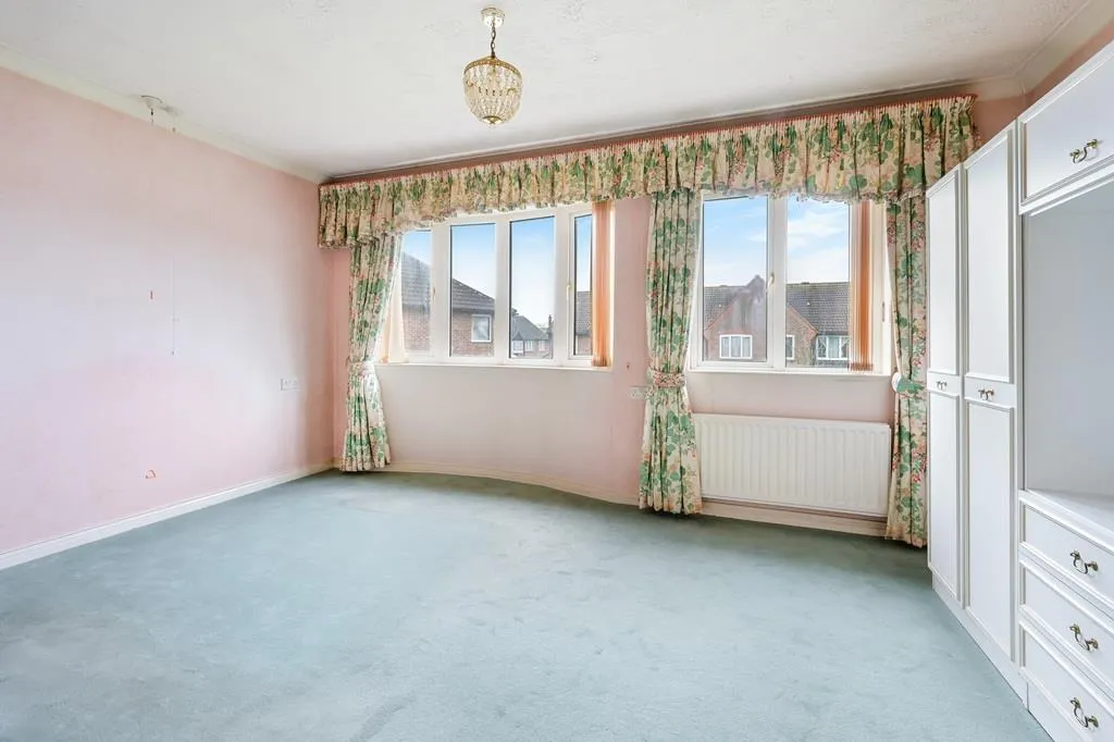 The Leas, Rustington, photo 8
