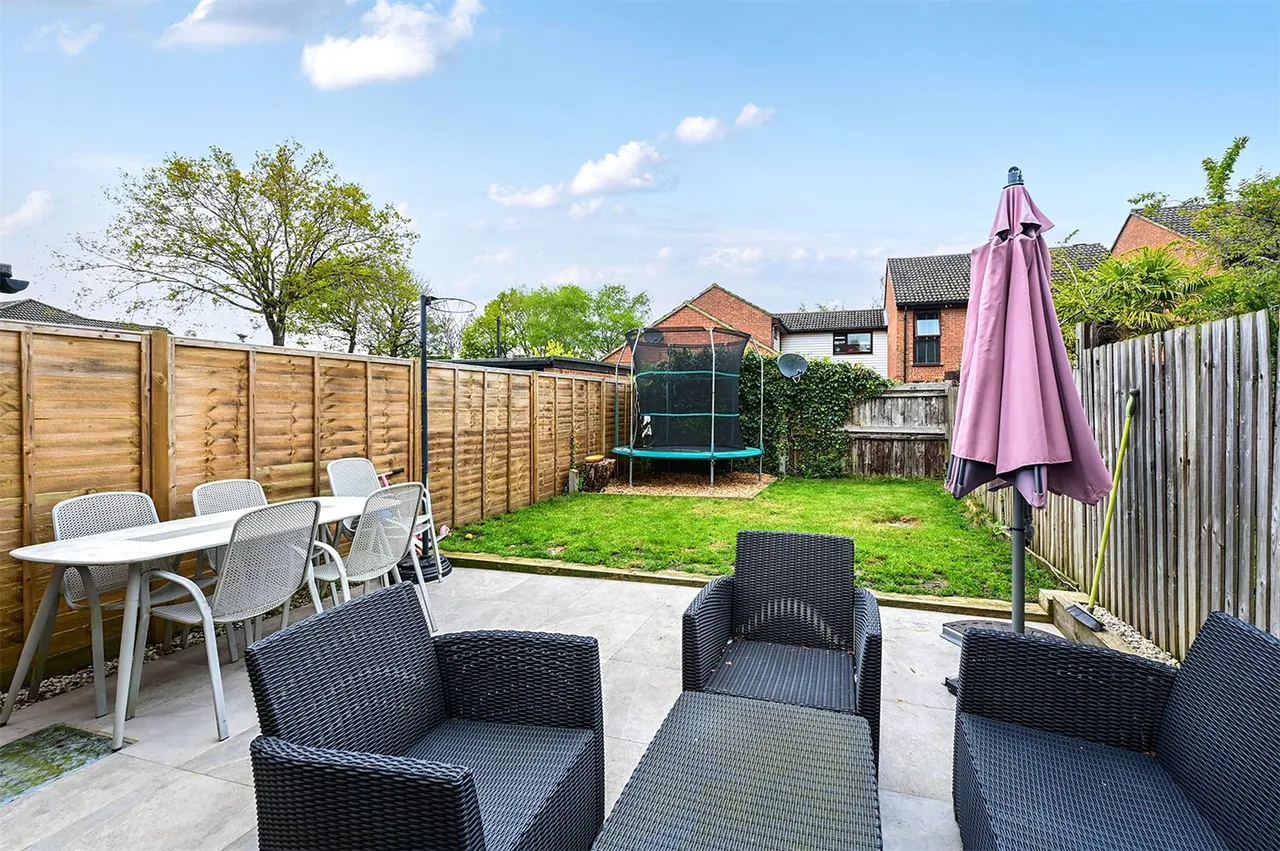 Avondale, Ash Vale, Guildford, Surrey, GU12 5NF, photo 12