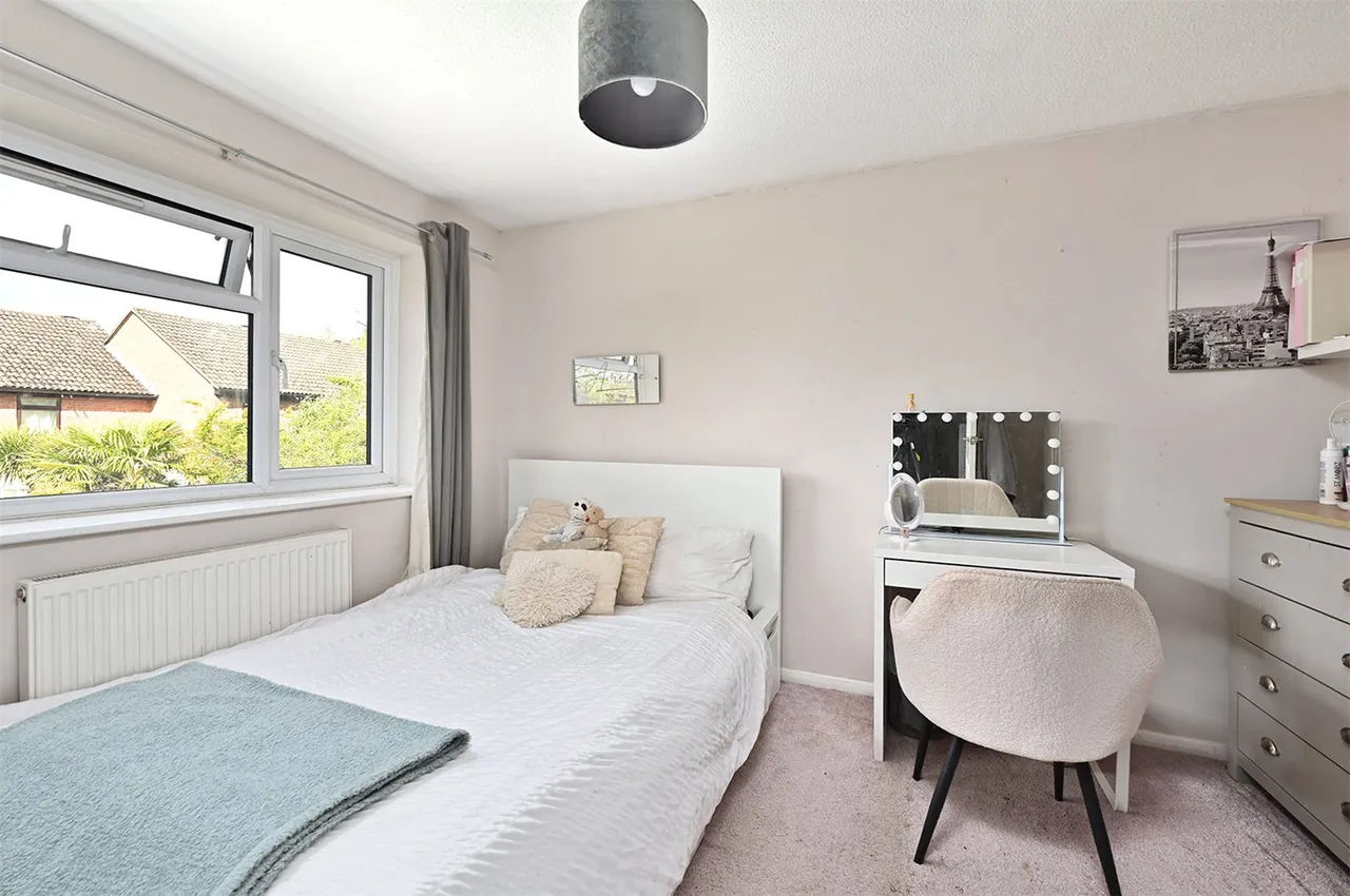 Avondale, Ash Vale, Guildford, Surrey, GU12 5NF, photo 10