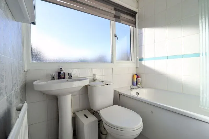 Kinloch Place, Bletchley, Milton Keynes, Buckinghamshire, MK2 3NN, photo 5