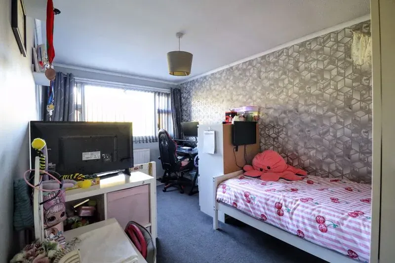Kinloch Place, Bletchley, Milton Keynes, Buckinghamshire, MK2 3NN, photo 8