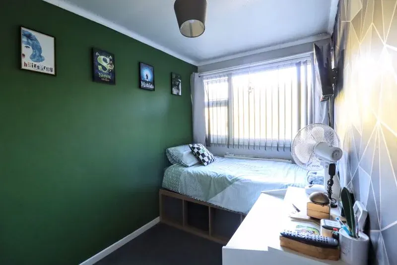Kinloch Place, Bletchley, Milton Keynes, Buckinghamshire, MK2 3NN, photo 12