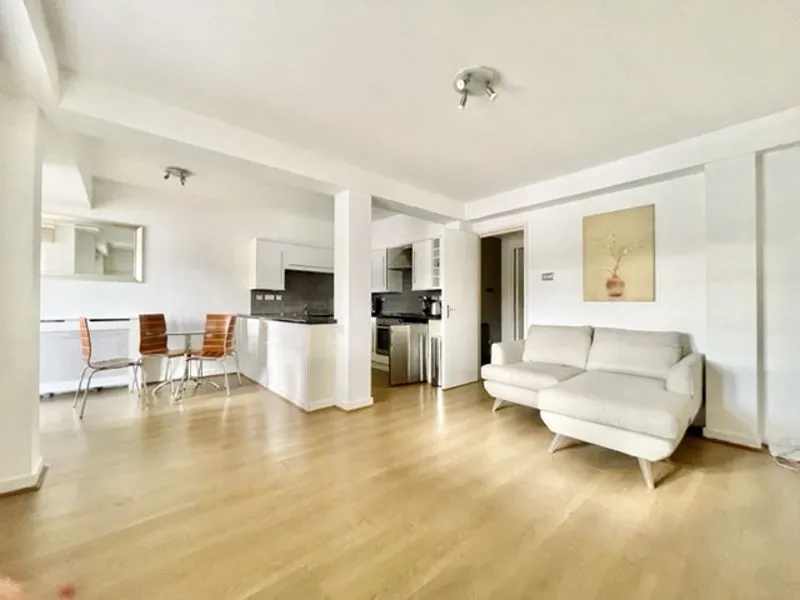 1 bed flat to rent — Newlands Quay, London E1W 3QZ