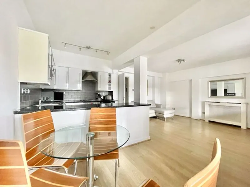 Newlands Quay, London E1W 3QZ, photo 2