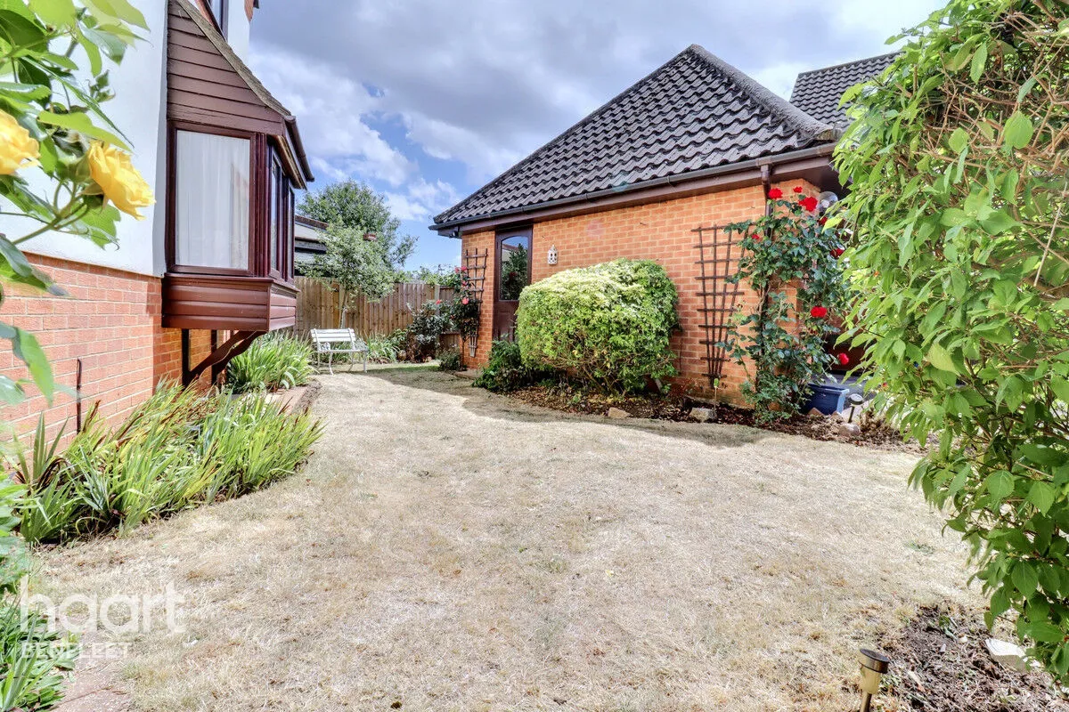 Summerwood Close, Benfleet, SS7, photo 24