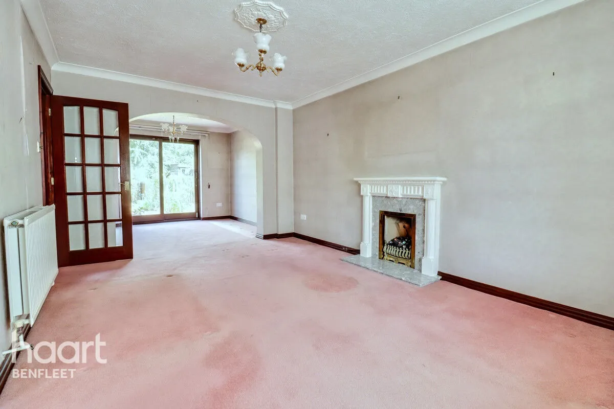 Summerwood Close, Benfleet, SS7, photo 3