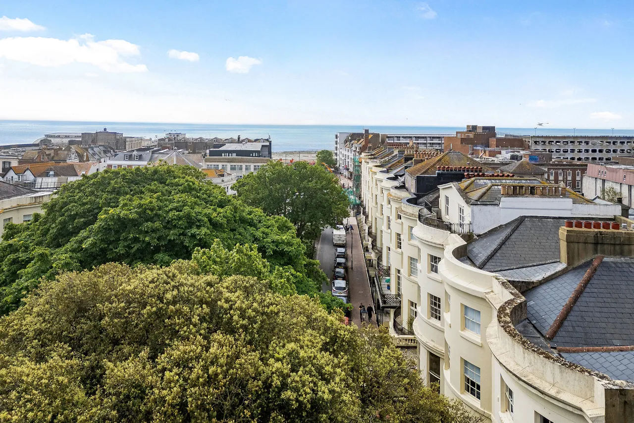 Liverpool Terrace, Worthing, BN11, photo 2