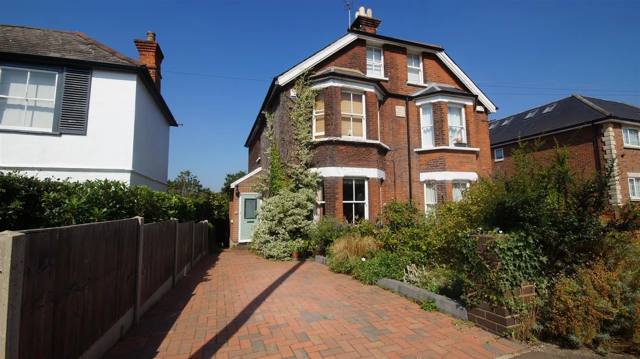 4 bed house for sale — Blackacre Road, Theydon Bois
