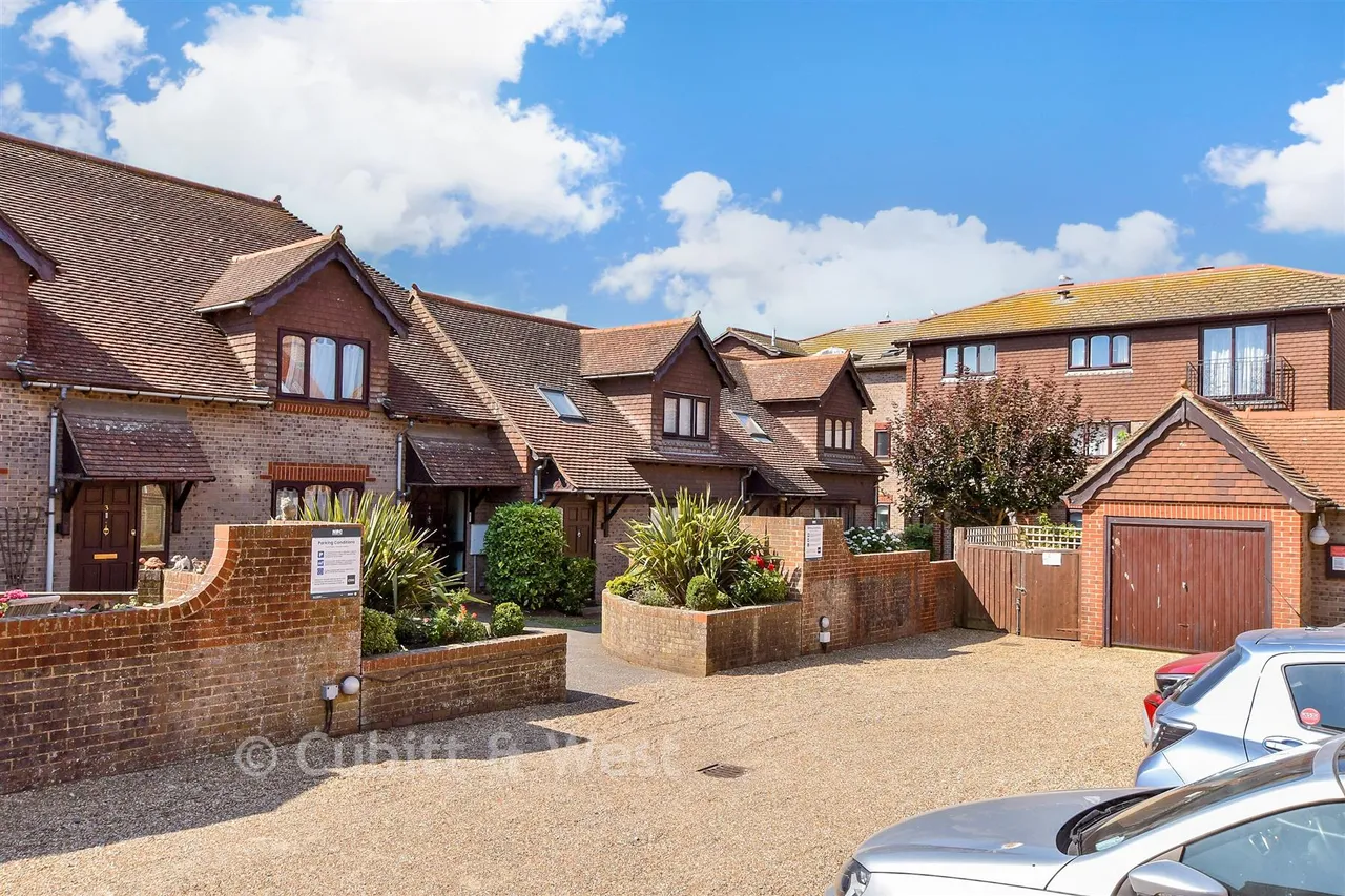 Croft Lane, Seaford, BN25, photo 15