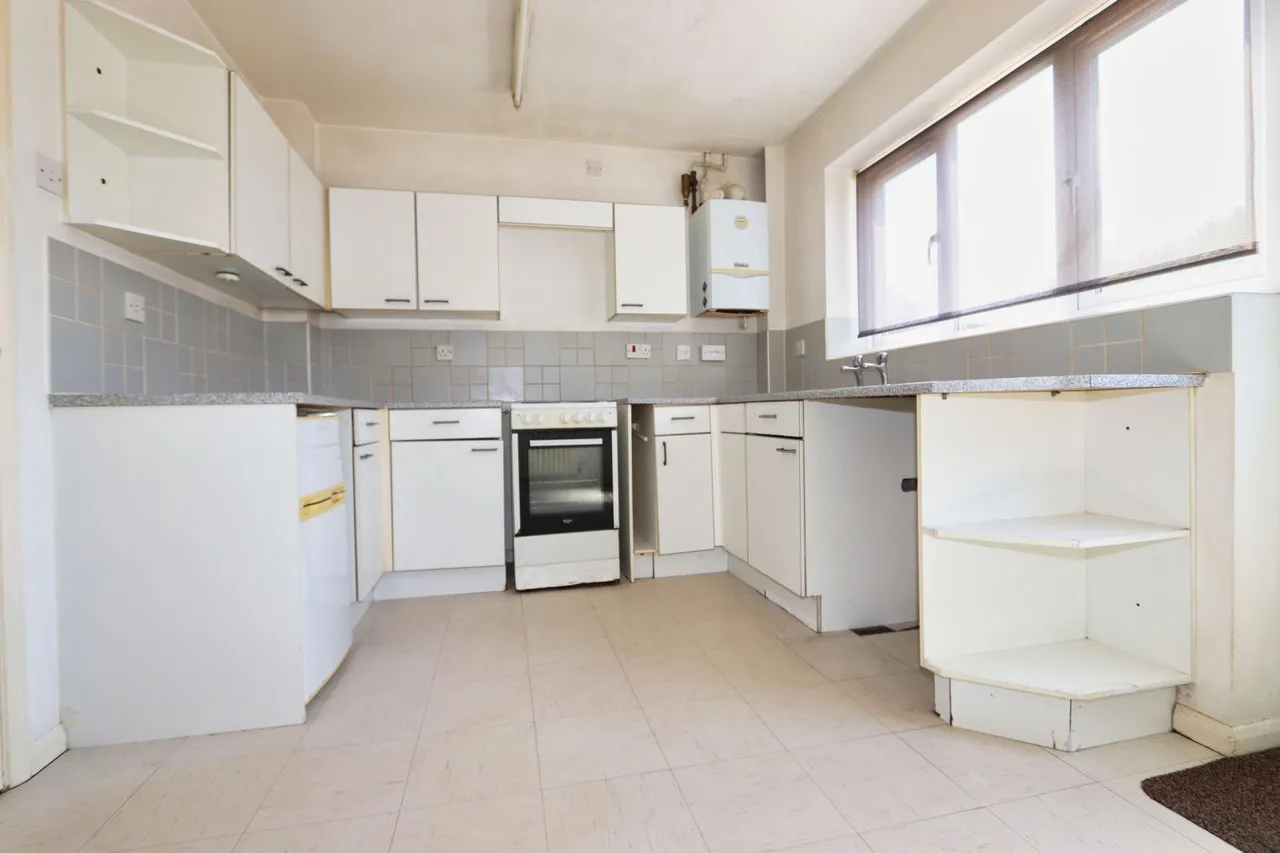 Viking Close, Kettering, NN16, photo 8