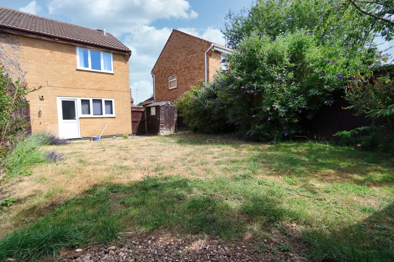 Viking Close, Kettering, NN16, photo 6