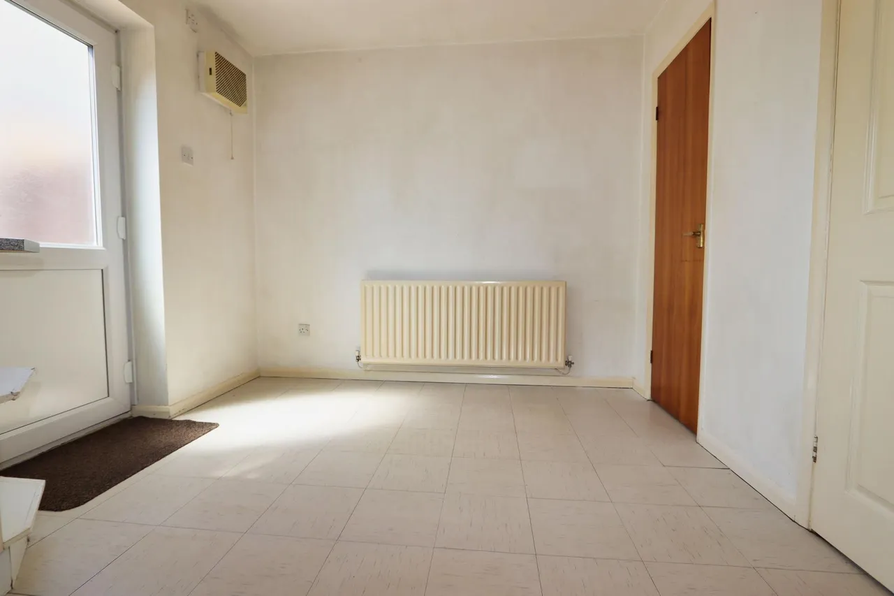 Viking Close, Kettering, NN16, photo 9