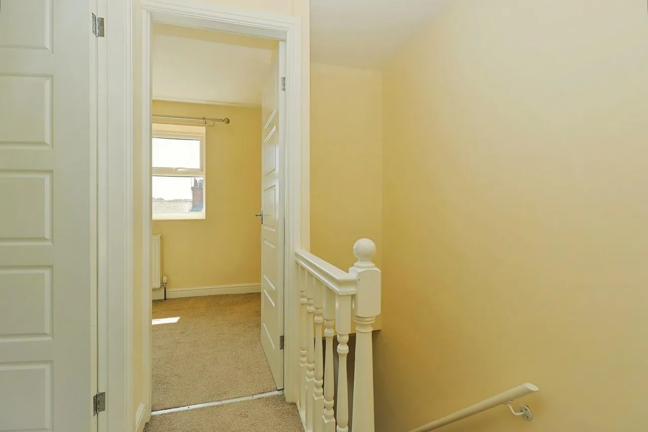 Valley Road, Pudsey, LS28, photo 10