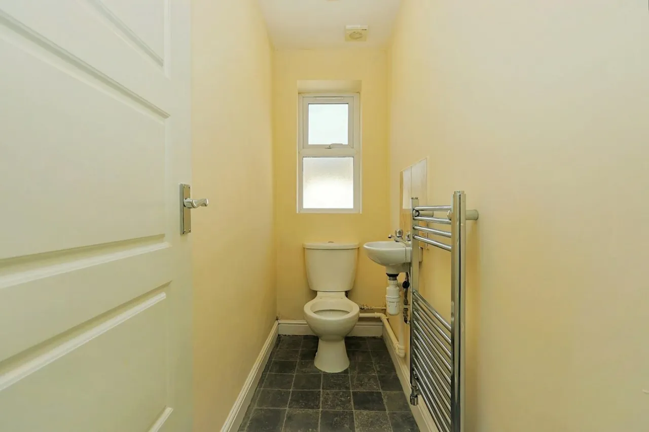 Valley Road, Pudsey, LS28, photo 9