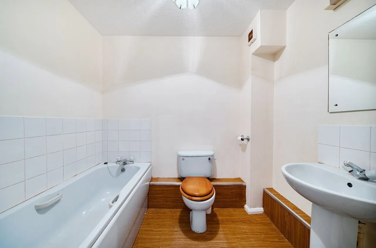 Camellia Drive, Warminster, BA12, photo 13