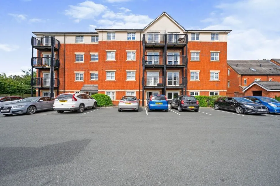 2 bed flat for sale, Breccia Gardens, St. Helens, WA9
