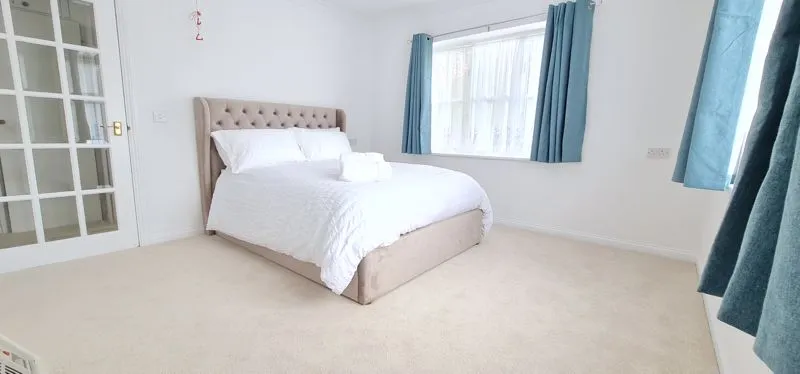 Rayleigh Road, Eastwood, Essex, SS9 5PZ, photo 6