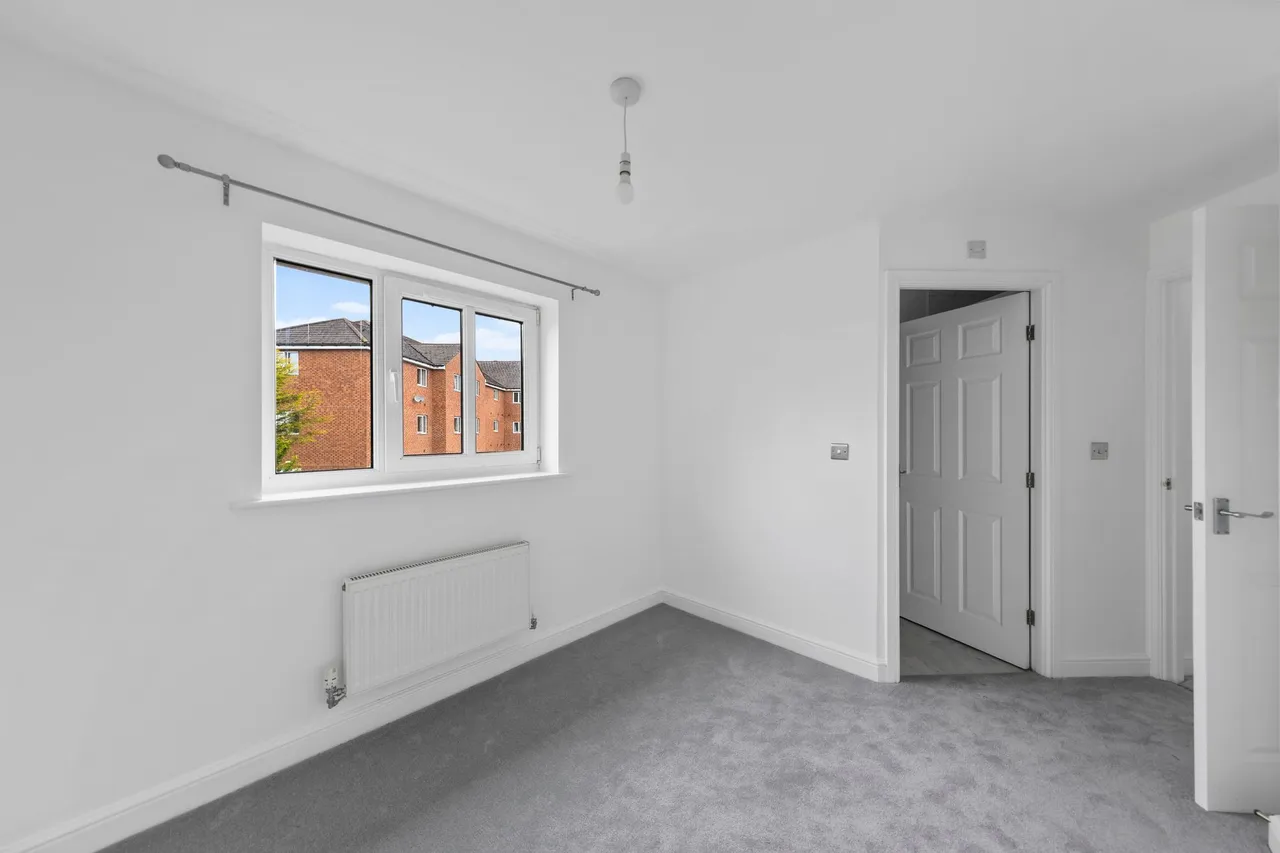 Southwold Crescent, Great Sankey, Warrington, Warrington, WA5 3SG, photo 16
