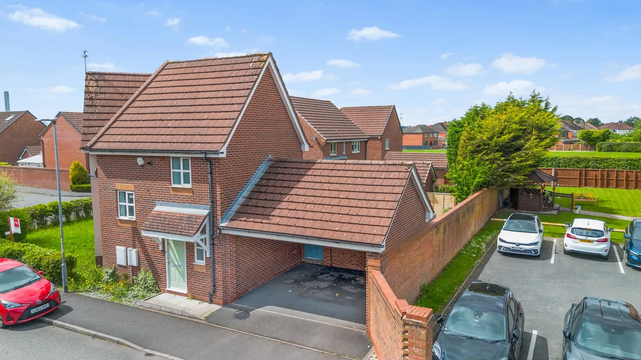 Southwold Crescent, Great Sankey, Warrington, Warrington, WA5 3SG, photo 14