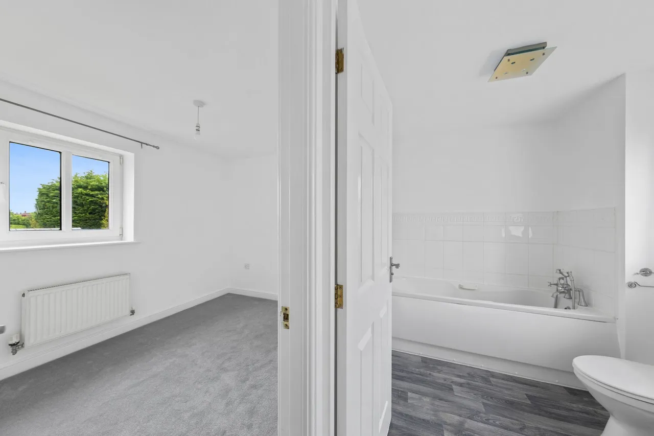 Southwold Crescent, Great Sankey, Warrington, Warrington, WA5 3SG, photo 7
