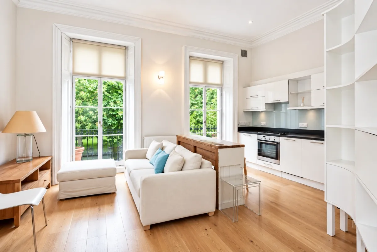 1 bed flat to rent, Royal Crescent, London, W11