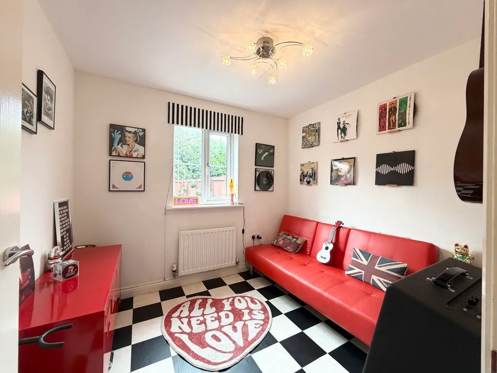 For SaleHazel Pear Close, Horwich, photo 5