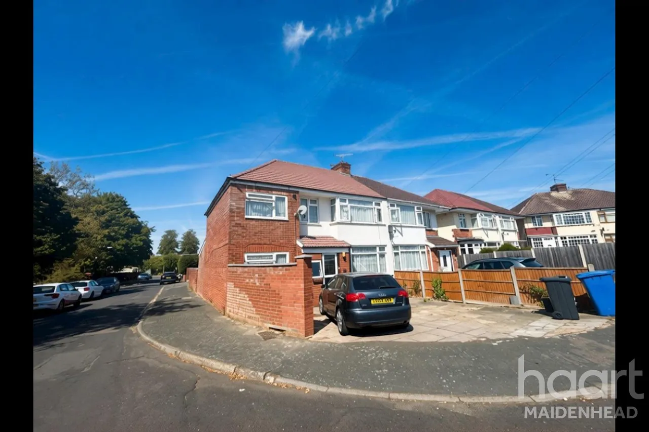 Laggan Road, SL6, photo 8