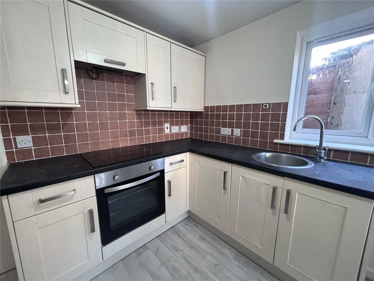 Highland Road, Aldershot, Hampshire, GU12 4SD, photo 2