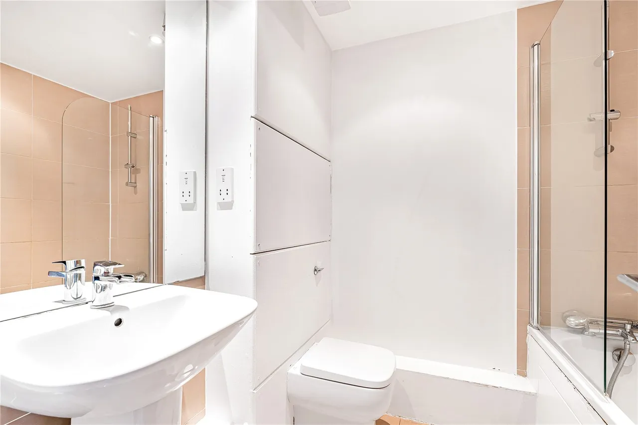 New Park Road, London, SW2, photo 19