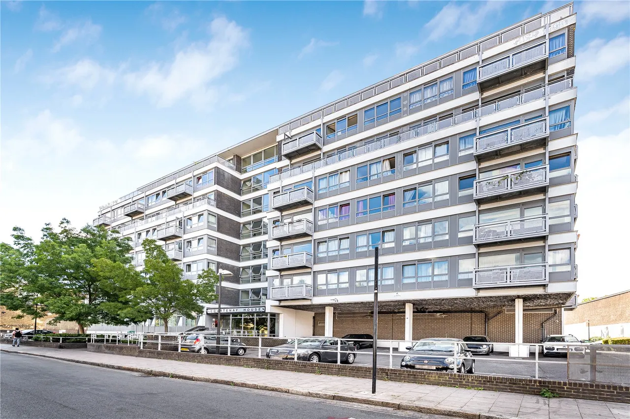 New Park Road, London, SW2, photo 24