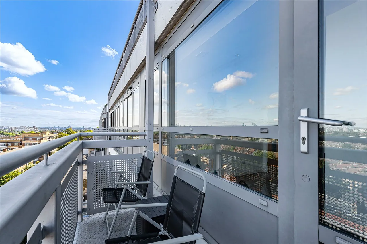 New Park Road, London, SW2, photo 20