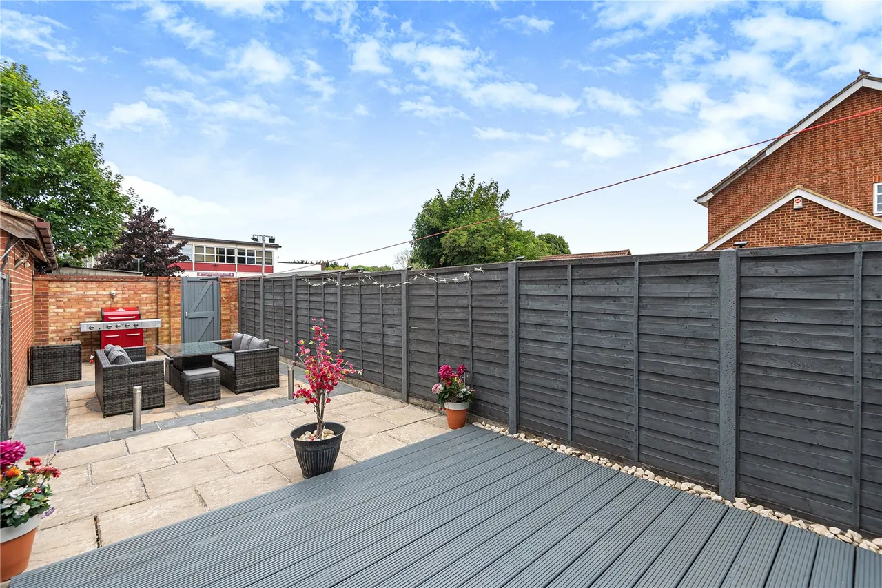 Beechwood Avenue, Sunbury, TW16 7QL, photo 8