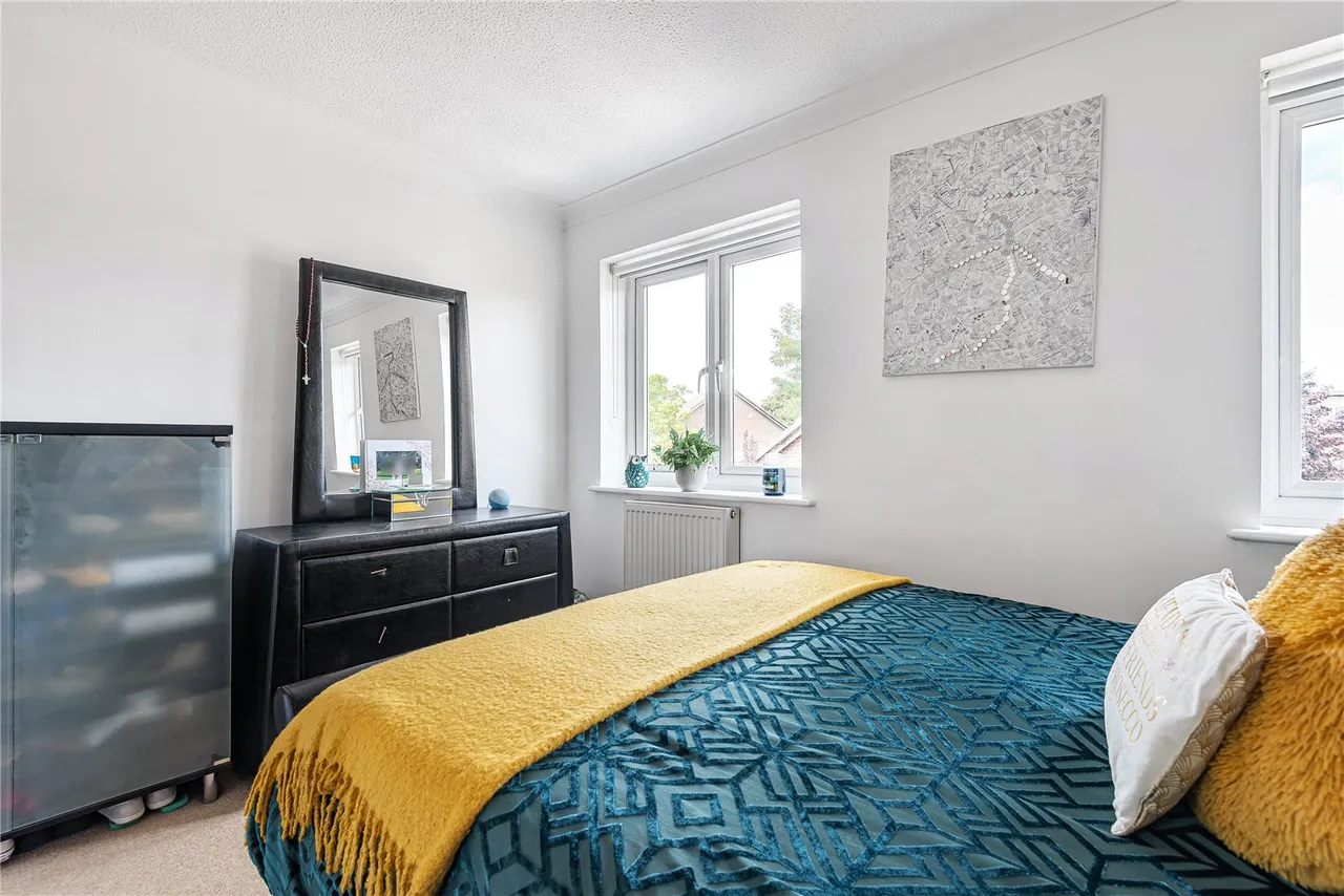Beechwood Avenue, Sunbury, TW16 7QL, photo 4