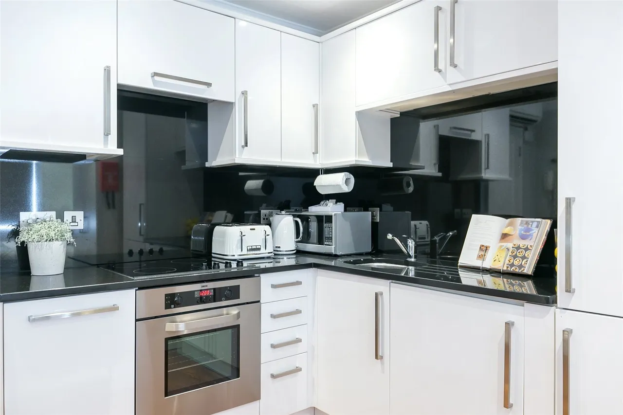 Gloucester Terrace, London, W2, photo 2