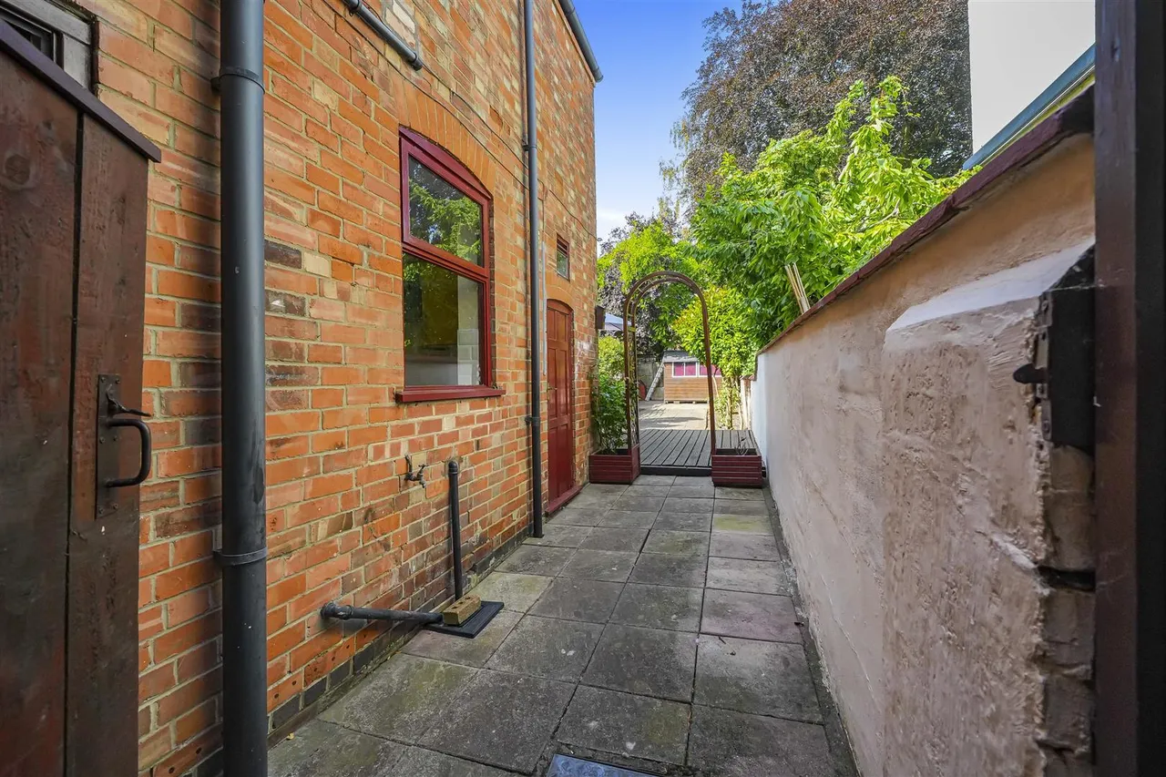 Albert Promenade, Loughborough, photo 21