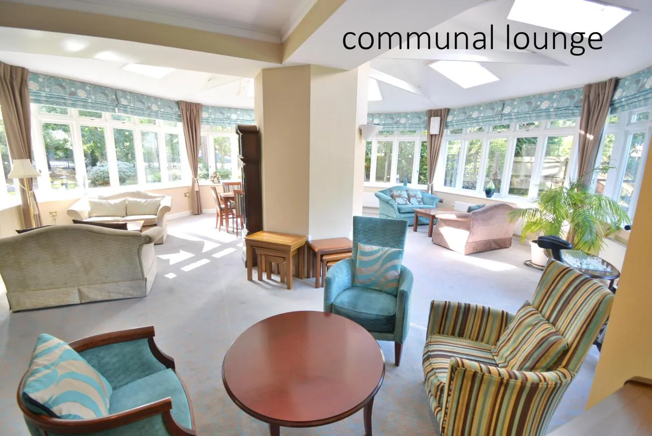 Melton Court, BH13, photo 15