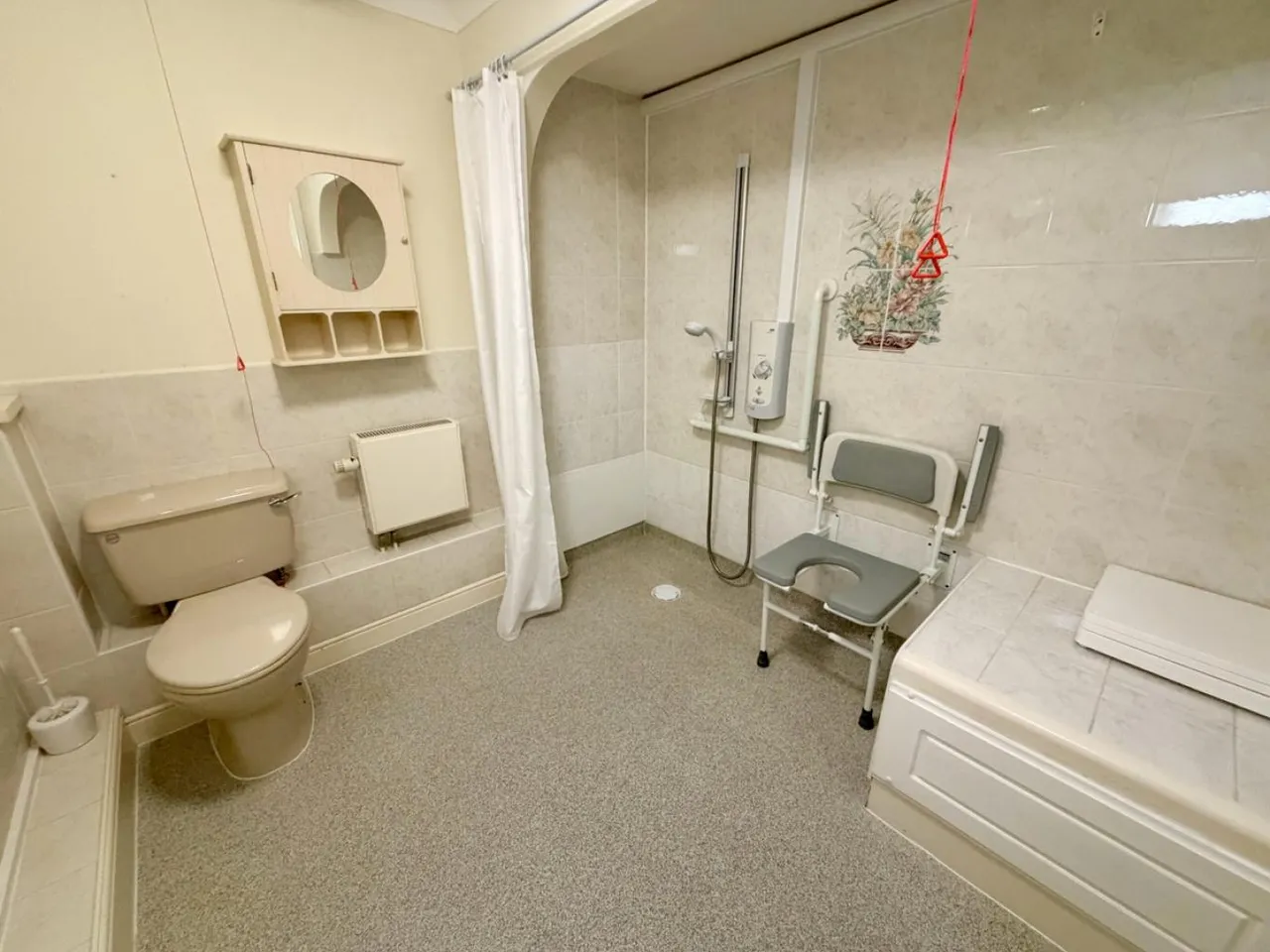 Melton Court, BH13, photo 10