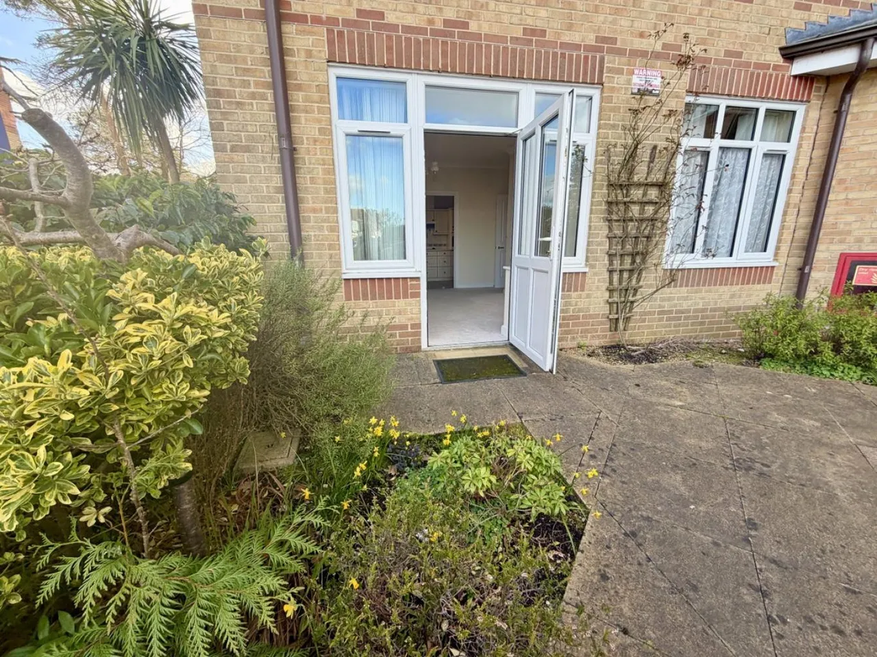 Melton Court, BH13, photo 5