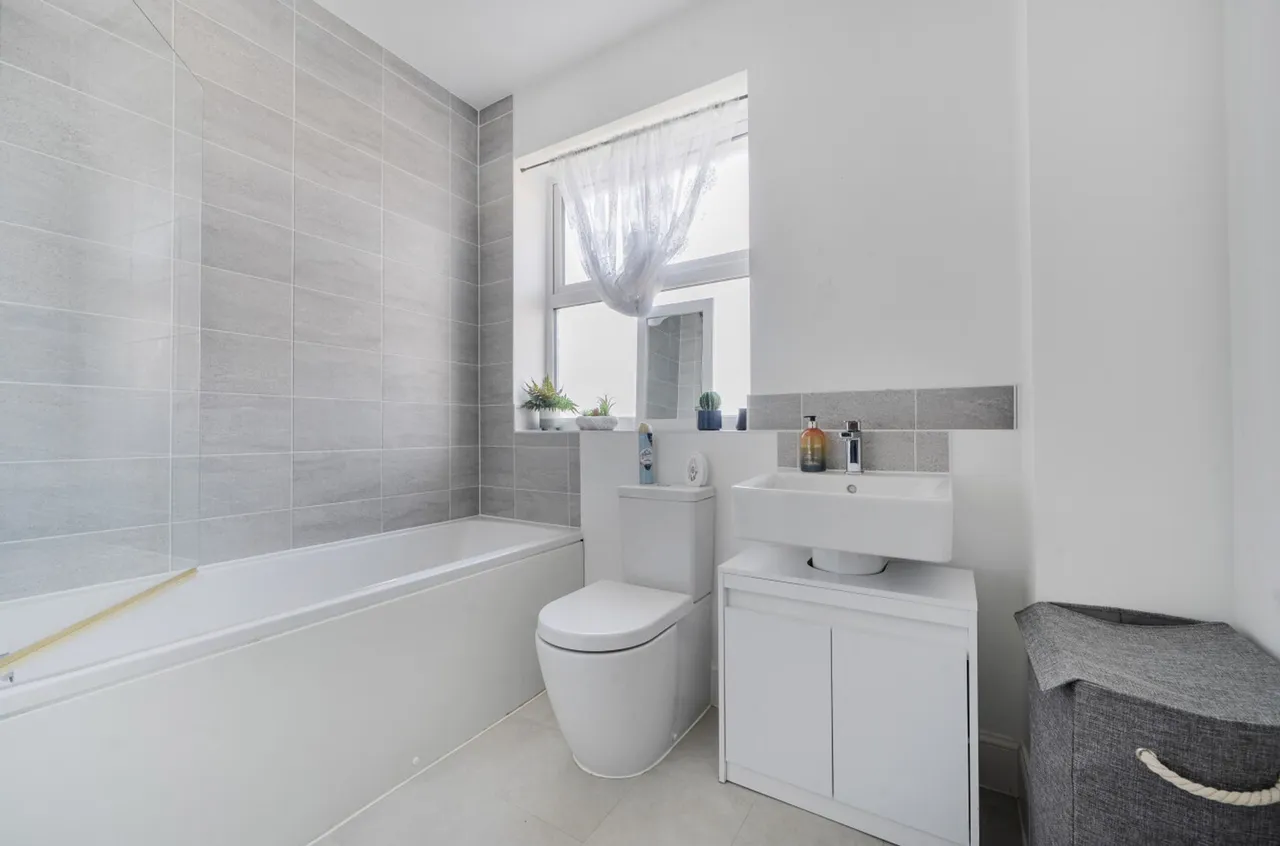 Maple Drive, Bracklesham Bay, PO20, photo 19