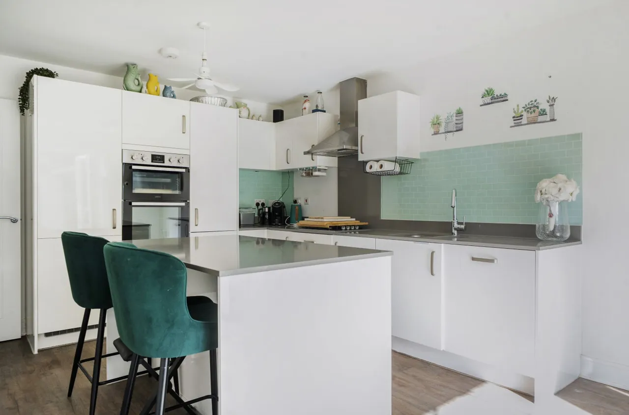 Maple Drive, Bracklesham Bay, PO20, photo 4