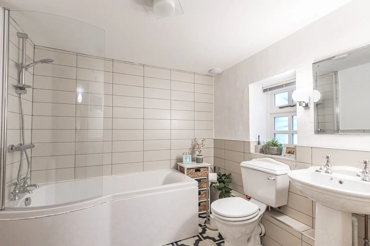 Charming Two Bedroom Cottage in Docking, photo 15