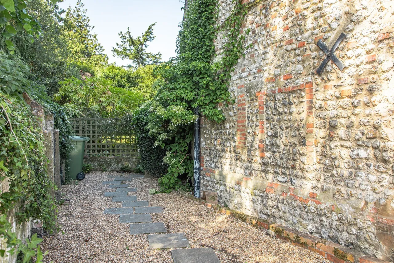 Charming Two Bedroom Cottage in Docking, photo 18
