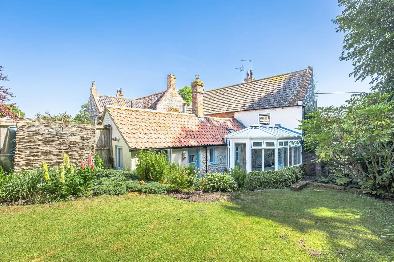 Charming Two Bedroom Cottage in Docking, photo 7
