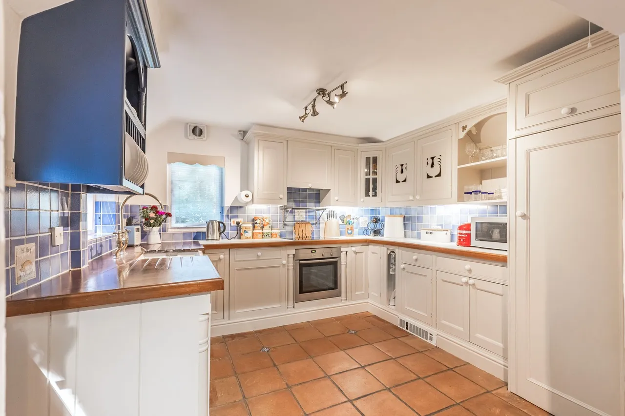 Charming Two Bedroom Cottage in Docking, photo 8