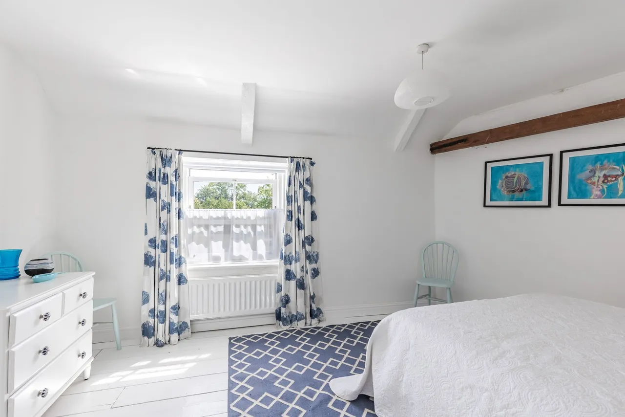 Charming Two Bedroom Cottage in Docking, photo 3