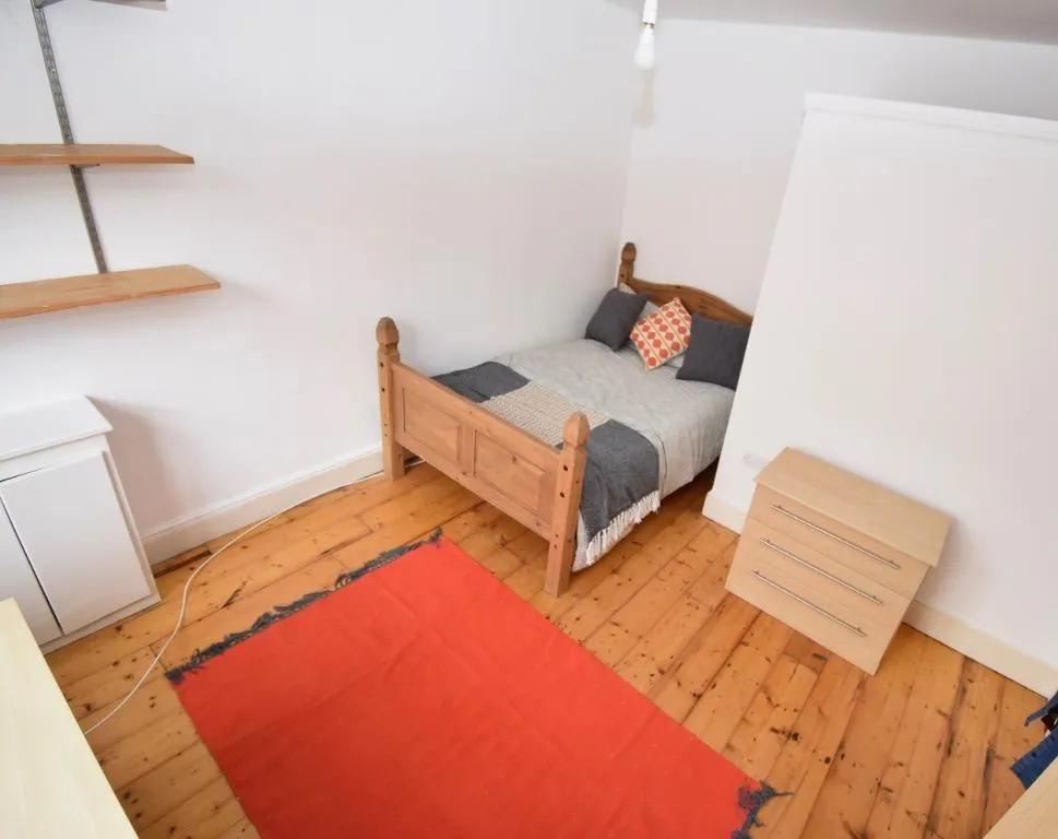 Davenport Avenue, Withington, M20, photo 7