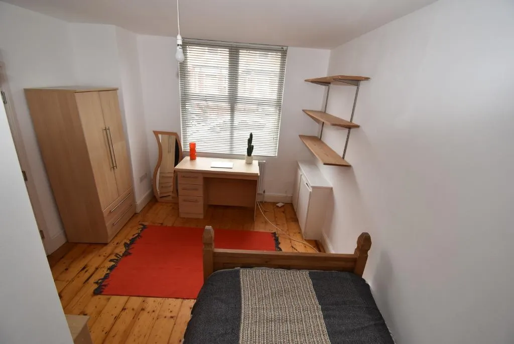 Davenport Avenue, Withington, M20, photo 8